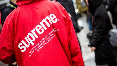 Supreme Shorts : Apparel & More .